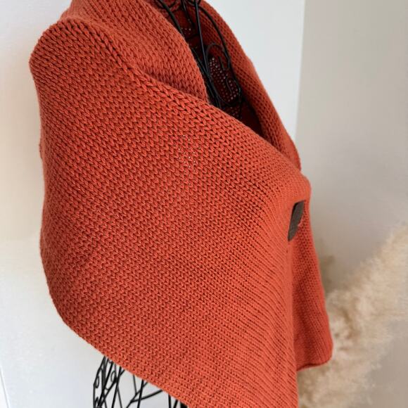PURE Handknit Rust Orange Cotton Scarf Wrap With Wooden Buttons NEW - Picture 6 of 9